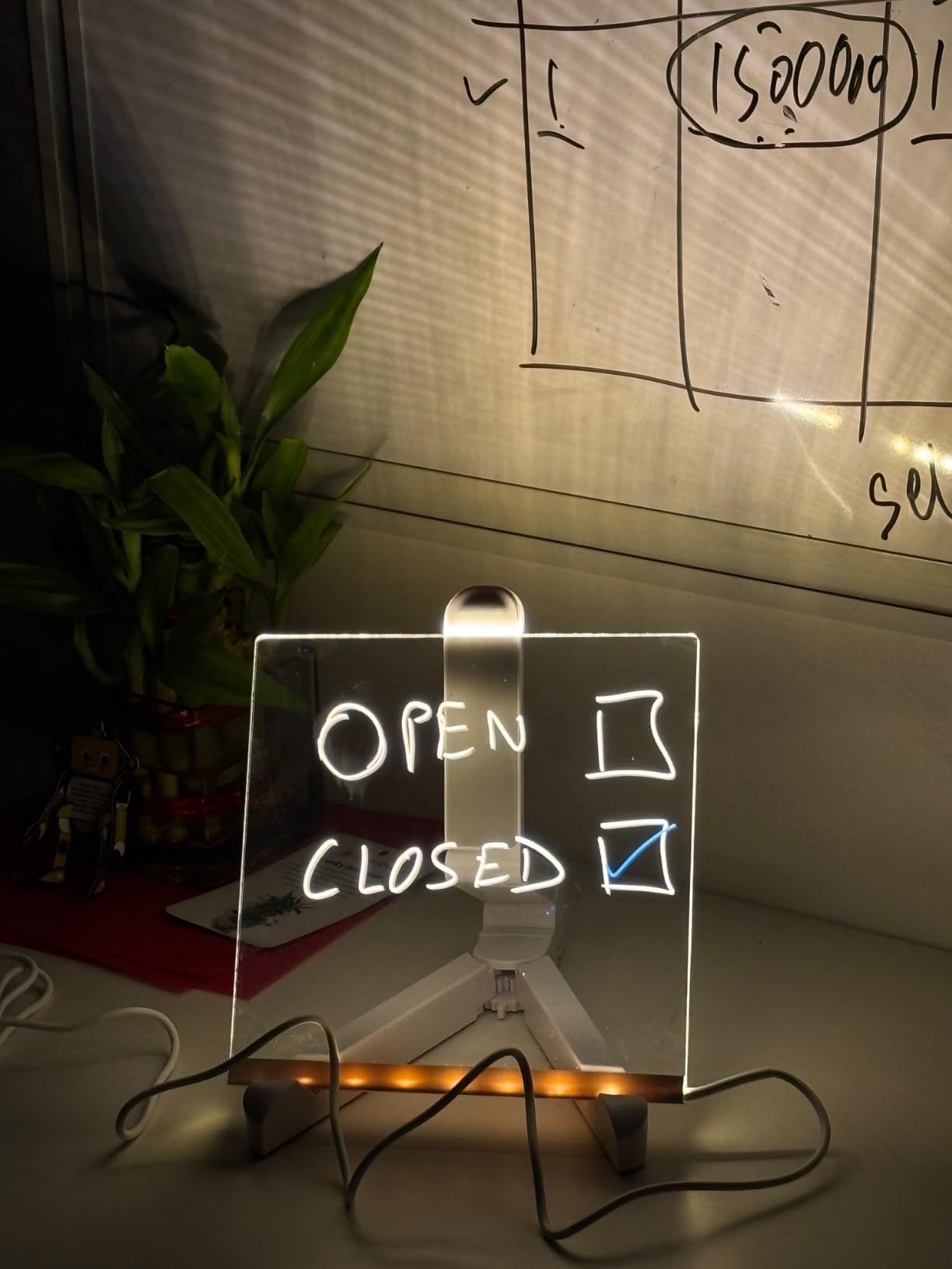 ARTISTIC™ 3D Glowing Doodle & Writing Board 🎨